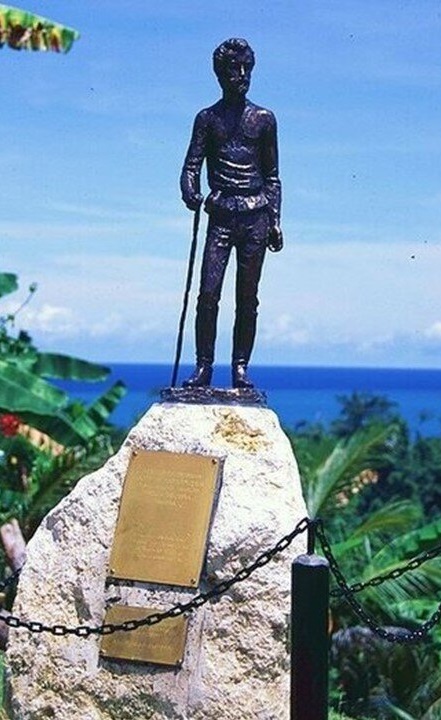 Памятник Миклухо-Маклая в Новой Гвинее